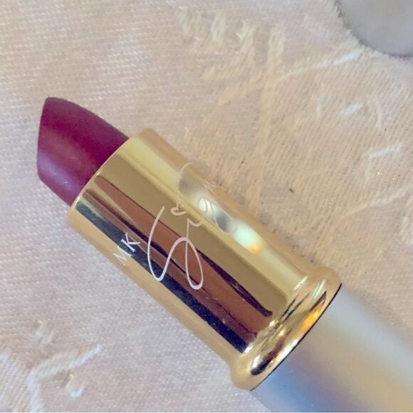 Mary Kay Lipstick Magenta MK Signature Full Size NWOT Gorgeous not used - Picture 2 of 5